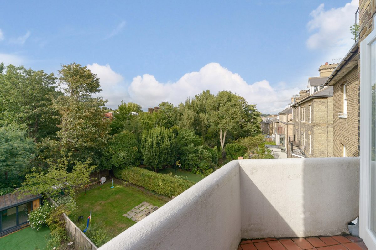 W-BALCONY-1-1200×798-2