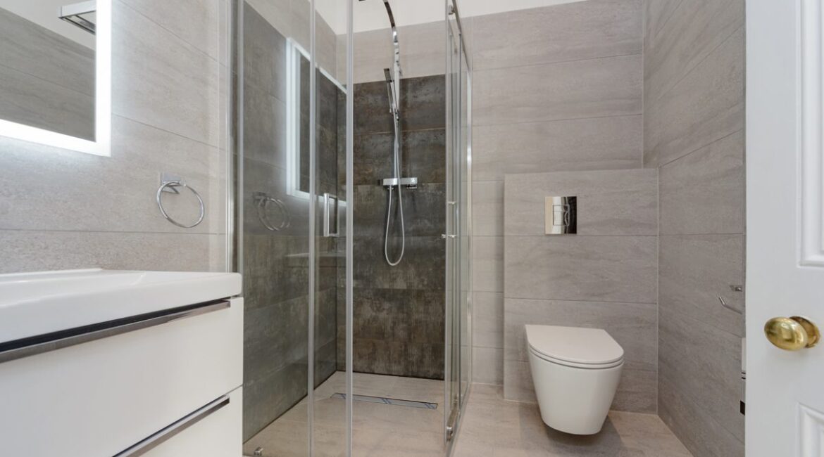 W-BATHROOM-1-1200×798-2